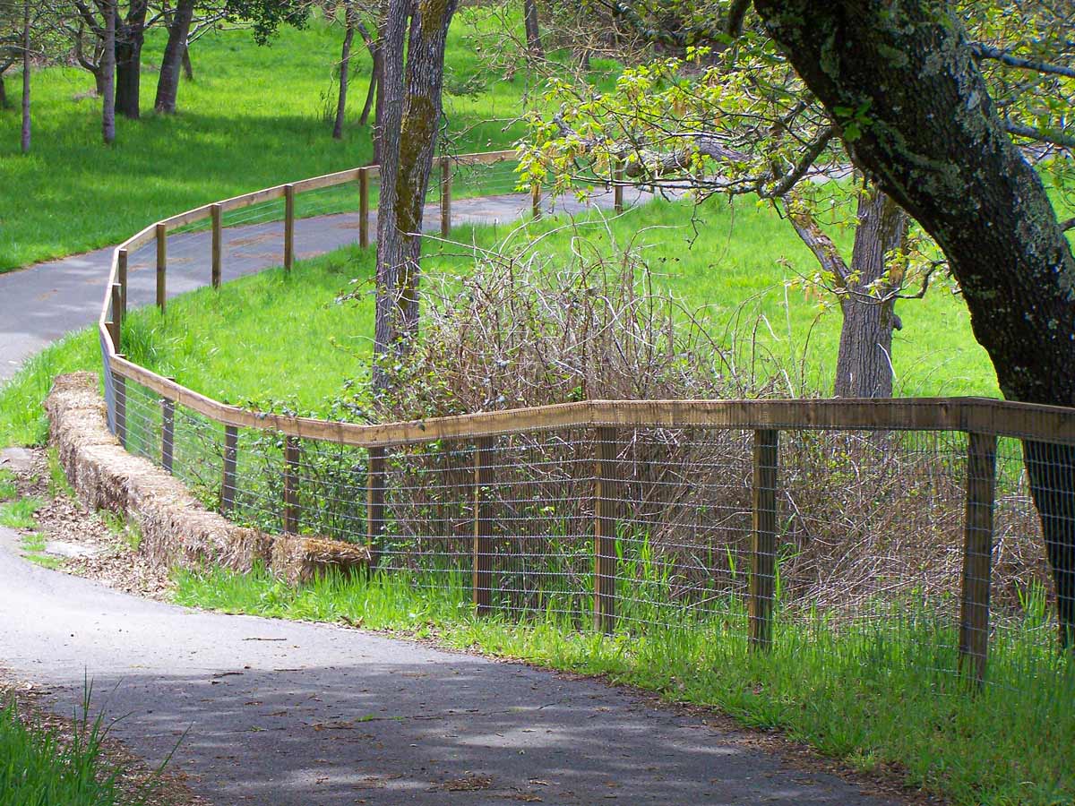 DiFranco Gate & Fence - Residential & Commercial Custom Fence Contractor - Wire Mesh Fence - Cotati CA